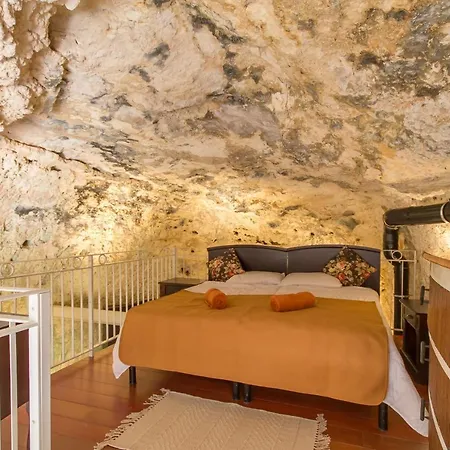 Pleasant Stone House & Jacuzzi St Martin - Happy Βίλα *