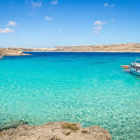 Pleasant Stone House & Jacuzzi St Martin - Happy Villa *