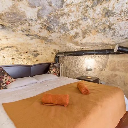 Pleasant Stone House & Jacuzzi St Martin - Happy L-Imgarr