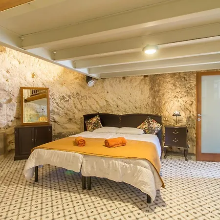 Pleasant Stone House & Jacuzzi St Martin - Happy L-Imgarr