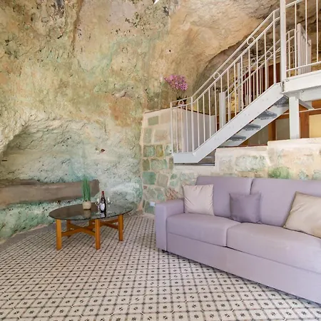 Pleasant Stone House & Jacuzzi St Martin - Happy Villa