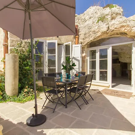 Pleasant Stone House & Jacuzzi St Martin - Happy فيلة