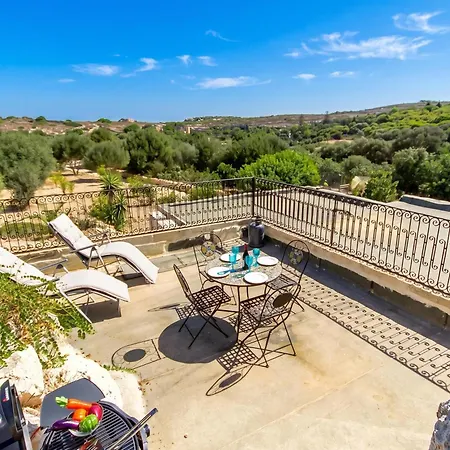 Pleasant Stone House & Jacuzzi St Martin - Happy * L-Imgarr