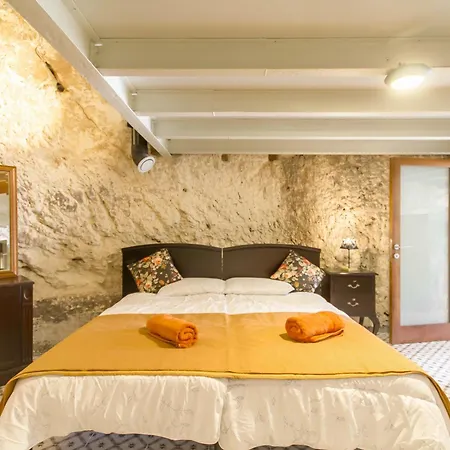 Pleasant Stone House & Jacuzzi St Martin - Happy