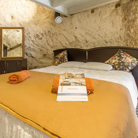 Pleasant Stone House & Jacuzzi St Martin - Happy Villa *