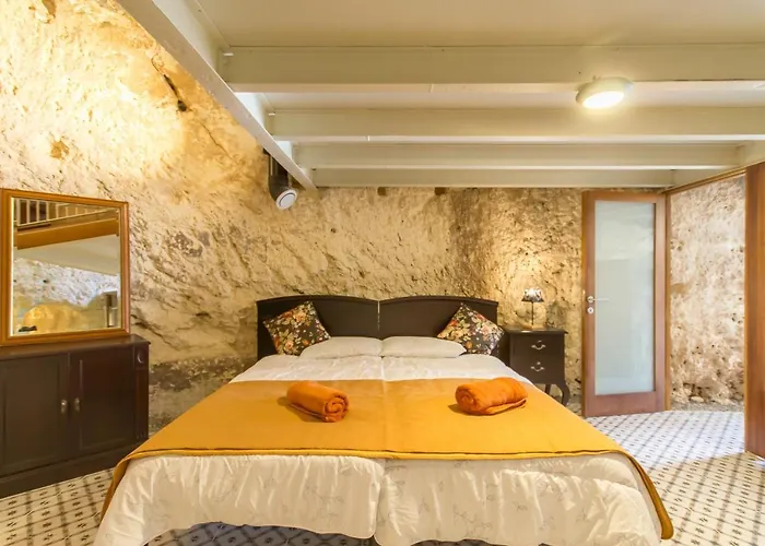 Villa Pleasant Stone House & Jacuzzi St Martin - Happy